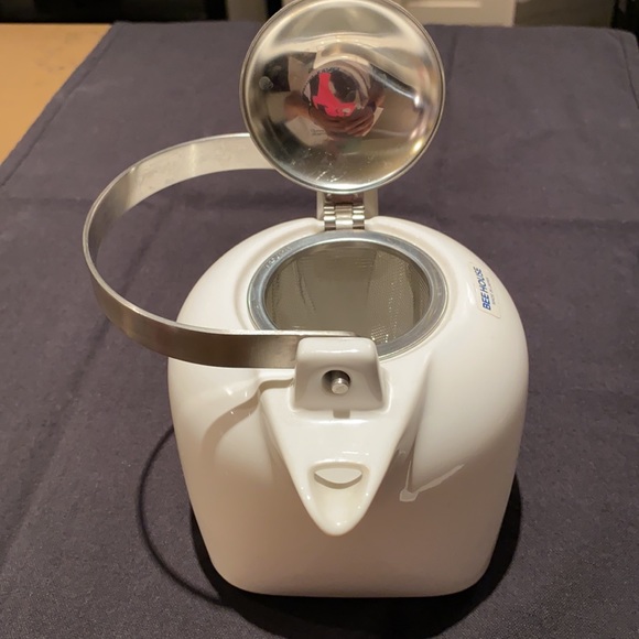 Vintage Bee House Teapot - Picture 3 of 5